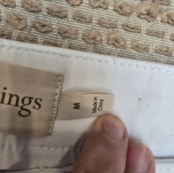 Soft Surroundings The Ultimate Denim Pull On Shorts White Slimming Size Medium - Picture 6 of 13